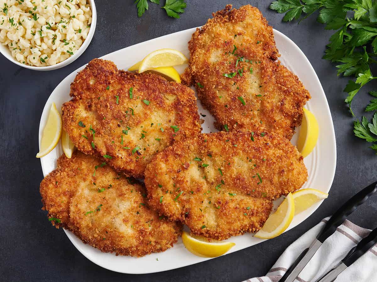 Easy Chicken Schnitzel: Golden, Crispy, & Beginner-Friendly